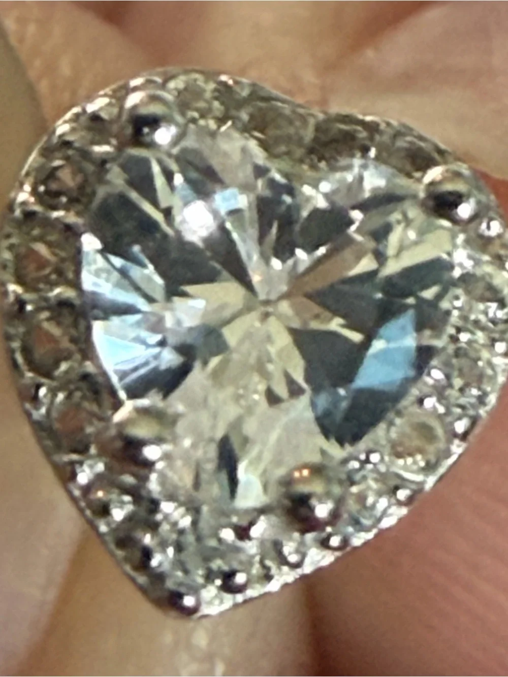 Classic Heart Halo Stud Earrings - Silver Clear